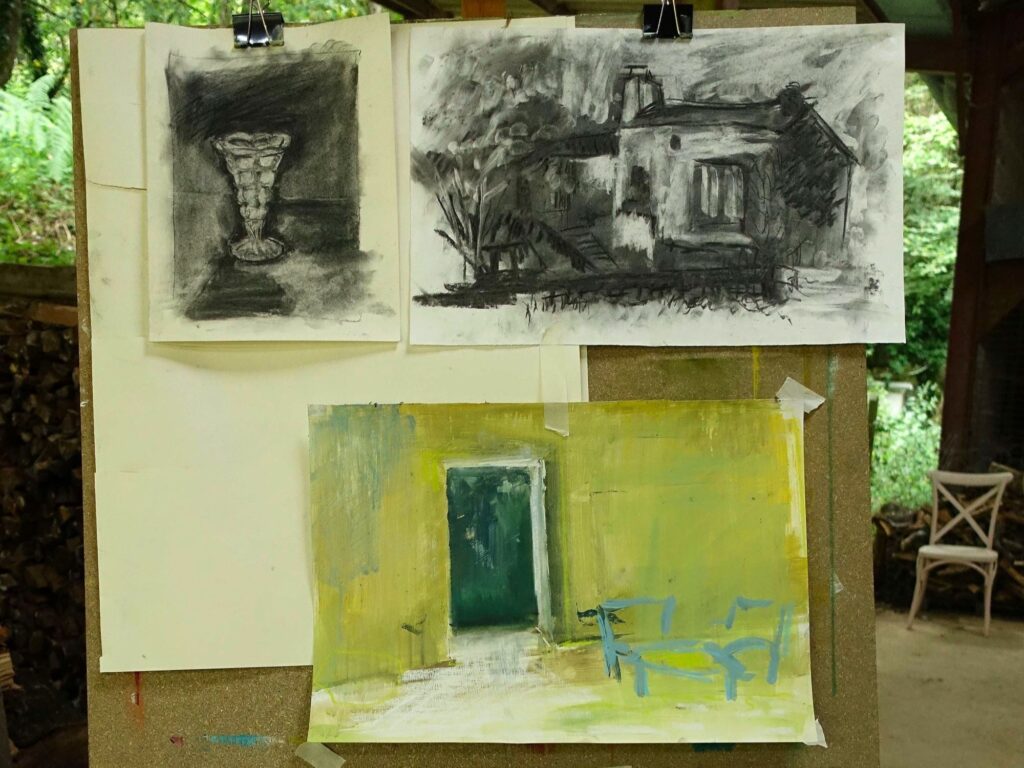 leer tekenen met houtskool en schilderen met acryl in creatieve vakantie in frankrijk